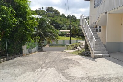 Driveway With Easy Acces To Main Road