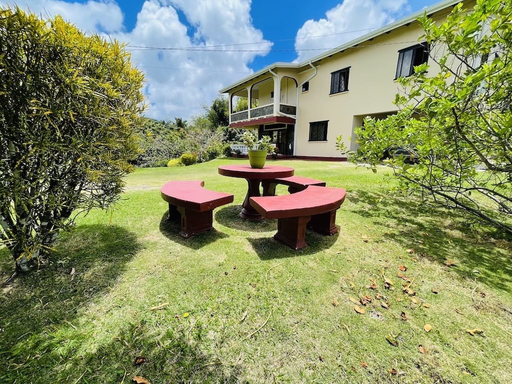 Saint Lucia real estate: 4 bedroom house for sale on 3 acres of land in Anse la Raye 