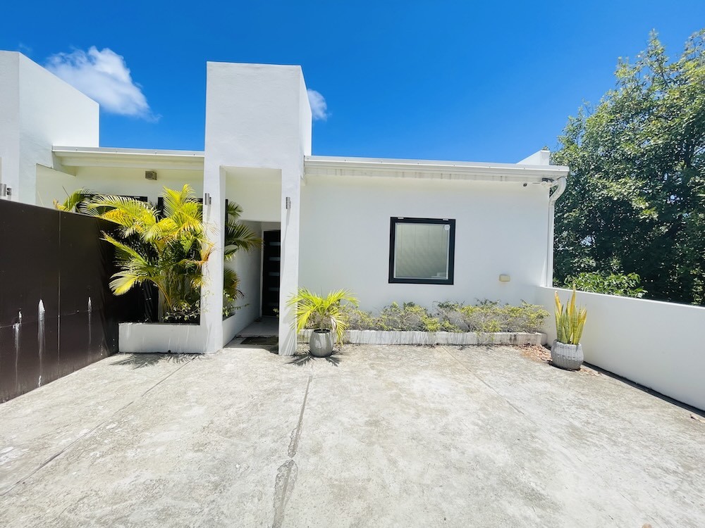 Property for sale in St Lucia with modern decor and beautiful view in upscale location