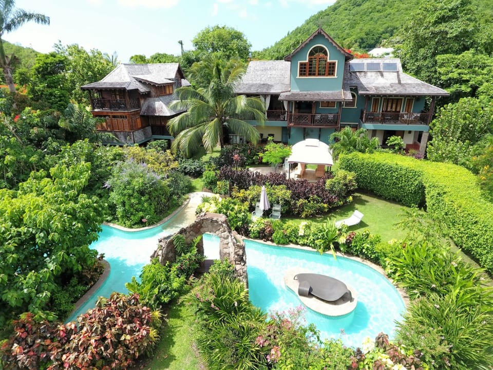 C'est la Vie villa: St Lucia real estate for sale with pool and garden close to the beach