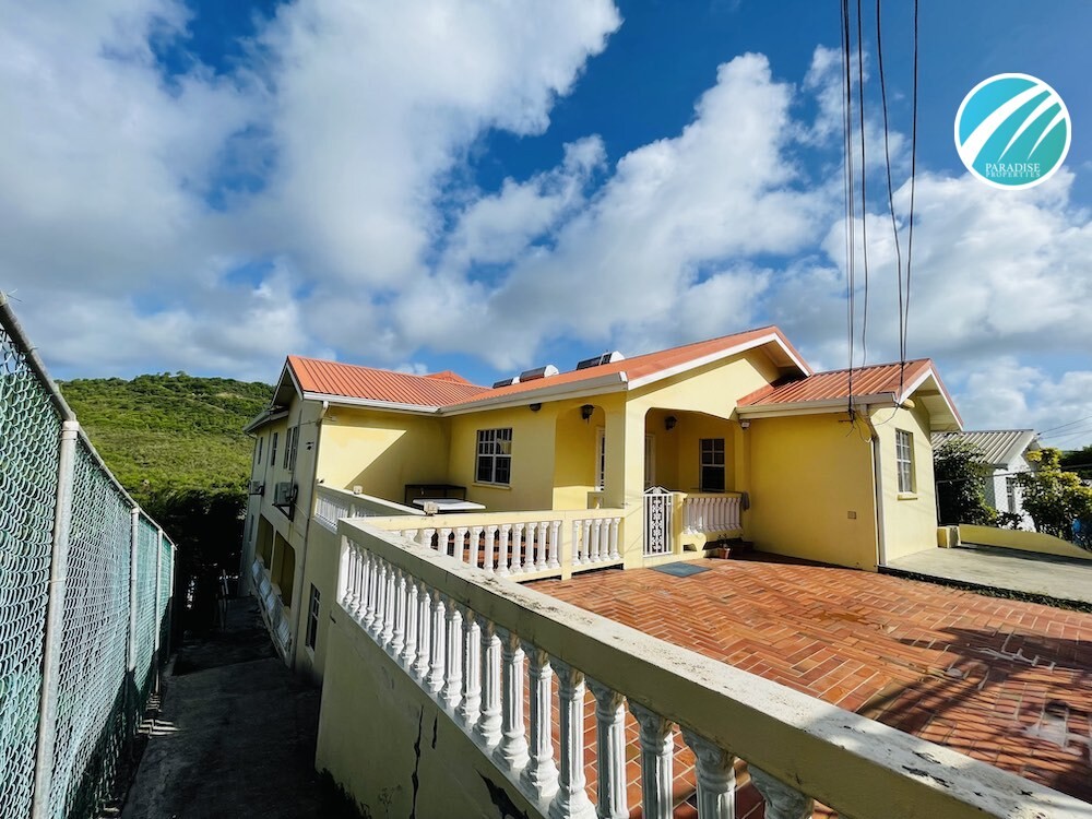 House for sale in St Lucia with 3 apartments located in Beausejour 